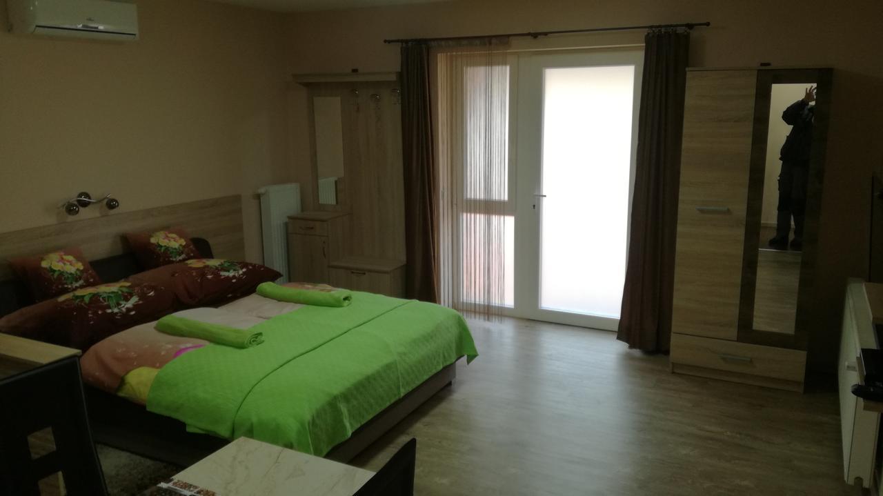 Kéri Vendégház Mosonmagyaróvár Extérieur photo