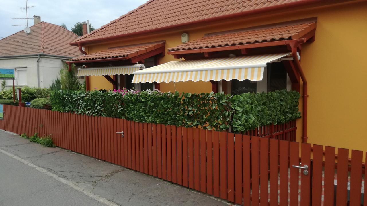 Kéri Vendégház Mosonmagyaróvár Extérieur photo